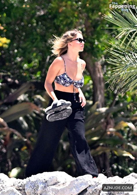 Sydney Sweeney Sexy Spotted Showing Off Her Hot Bikini Body In Florida