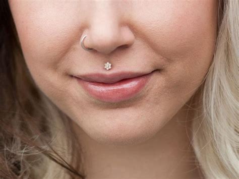 Medusa Piercing Co To Jest Czy Boli Gojenie Wady Cena