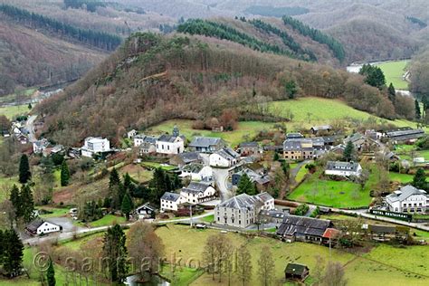 Vanaf Rochehaut Het Uitzicht Over Frahan En De Crêtes De Frahan In De