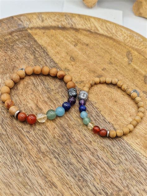 Bracelet Des 7 Chakras En Bois De Santal Larondedespierres