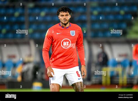 Tyrone Mings De Inglaterra Durante La Clasificación De La Copa Mundial