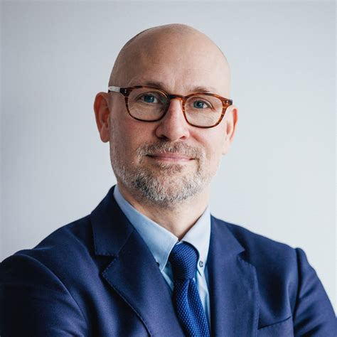 What happens if I break my wrist and will it need an operation