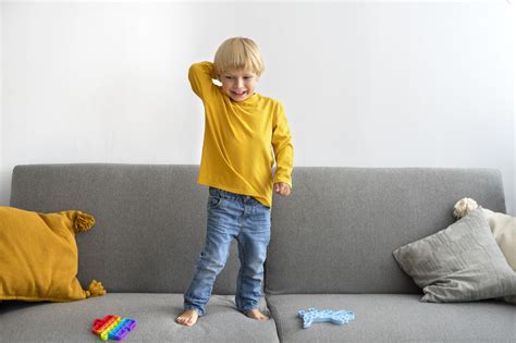 Saiba como lidar com o comportamento infantil 4 a 5 anos - Revista ME ...