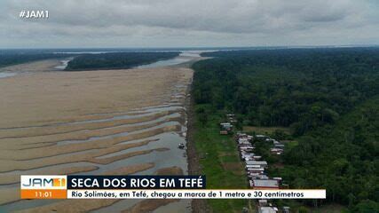 Seca faz rio Solimões desaparecer em comunidade do AM e travessia