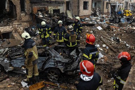 Масований ракетний удар по Києву зявилися нові фото Главком