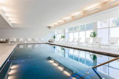 21 Hotels with Indoor Pools in Dallas, TX