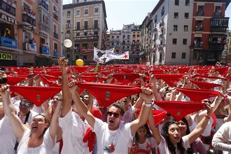 Arrancan Los Sanfermines De Con Un Chupinazo Que Ha Resistido A La