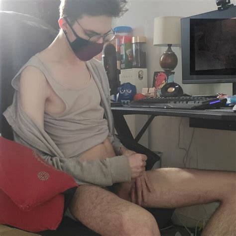 Jerking Off While Watching Gay Porn On My Computer Porn Xhamster