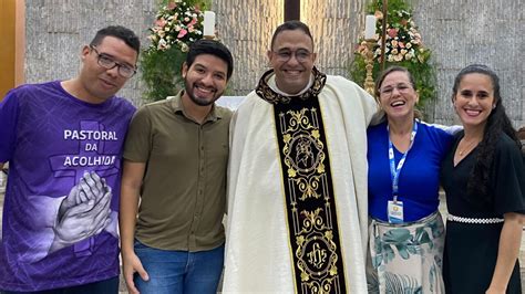 A Par Quia Santa Terezinha Na Serraria Acolhe Pe Gustavo Freitas