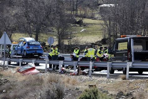 Los Muertos En El Accidente De Vila Son Cuatro Hombres Y Una Mujer