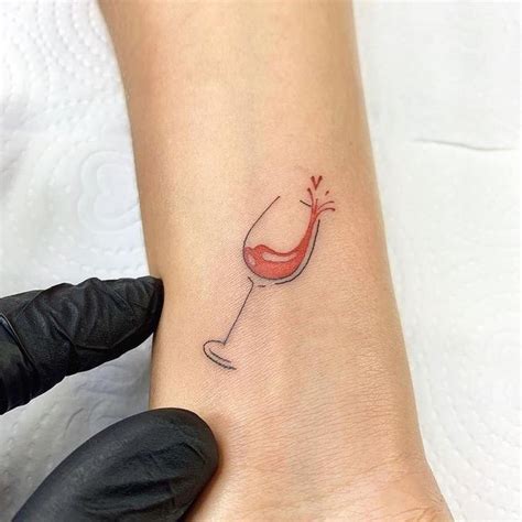 Tatuajes De Vino Tinto Y Significado Lo Mejor De 2021