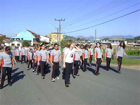 Escola Municipal Prefeito Geraldo Wetzel: Desfile 1º de setembro de 2011