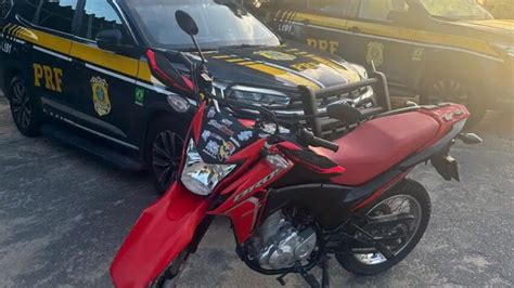 Motocicleta roubada há um mês é recuperada pela PRF na BR 101 Aqui