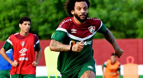 Lateral Esquerdo Marcelo Faz Primeiro Treino O Elenco Do Fluminense