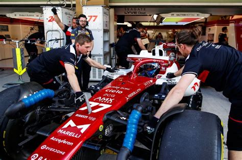 F1阿布扎比大奖赛第1次练习赛：汉密尔顿圈速霸榜手机新浪网