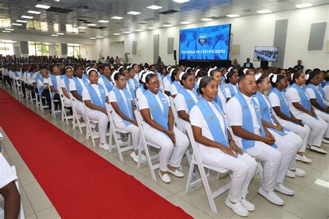 Escuelas Vocacionales Cierran Con éxito Programa De Graduación 2023 Con