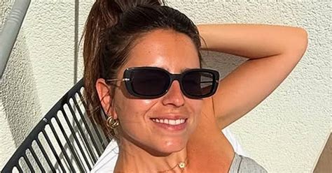 Thuis Actrice Lynn Van Den Broeck Straalt In Bikini Heel Mooi Foto Zita