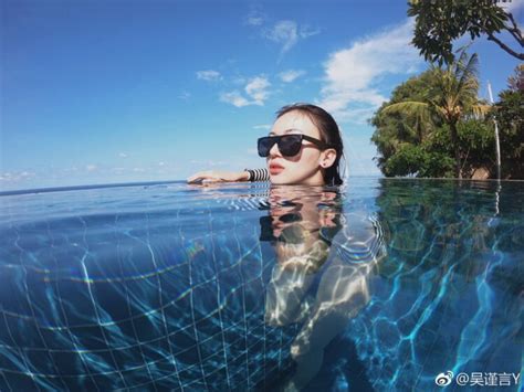 10 Hot Sexy Jinyan Wu Bikini Pics