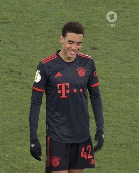 Jamal Musiala Fu Ball Fc Bayern Fc Bayern M Nchen Fu Ball