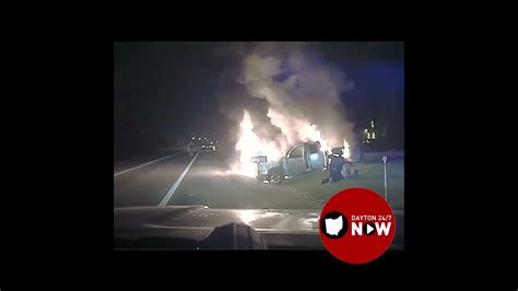 Michigan Officer Saves Woman Trapped In Burning Truck Youtube