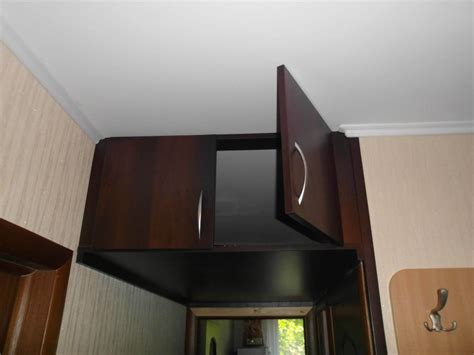 Подвесные антресоли в комнате - купить навесную антресоль в комнату СПб ...