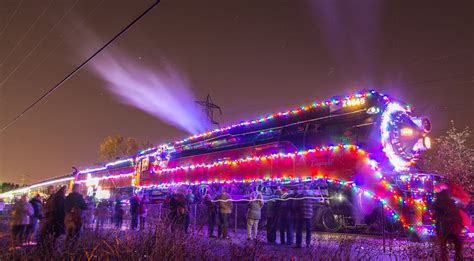 SP Daylight 4449 Steam Engine - Holiday Express - Portland, Oregon Last ...