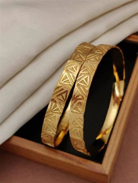 Buy FLORA IMITATION JEWELLERY Brass Gold Plated Bangle Set Online At