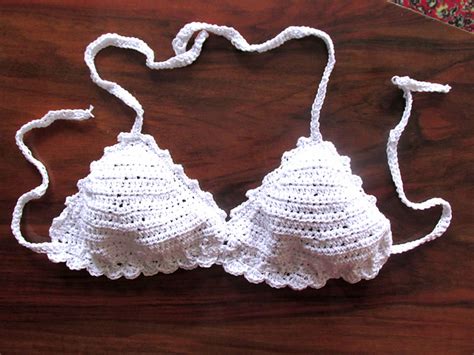Ravelry Bikini top pattern by Andree Tünde
