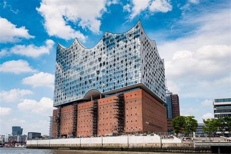 Rock around the docks in Hamburg - a city break guide | London Evening