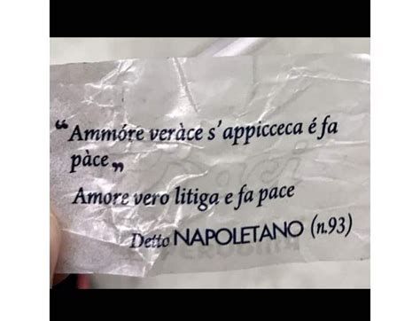 Frasi D Amore In Napoletano Versi Citazioni E Strofe Da Dedicare