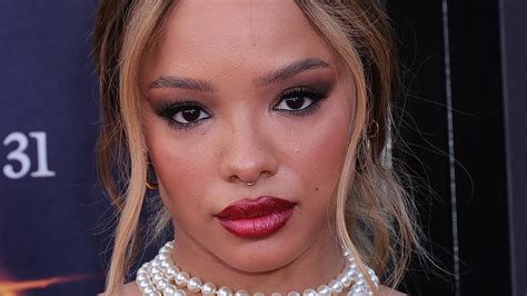 Vampire Academy Fans Rest Easy: Rose And Lissa Actors Both Read The 