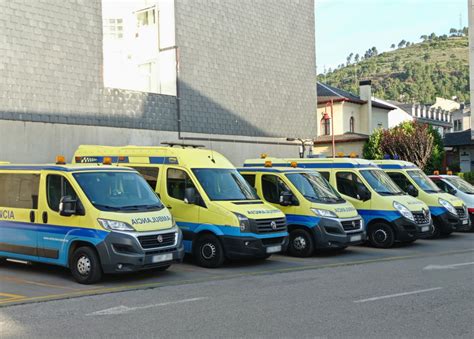 Sucesos En Ourense Herido Tras Chocar Con Su Furgoneta Contra Un