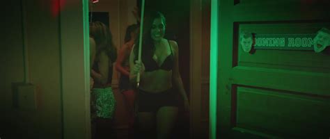 Naked Erica Page In Blue Mountain State The Rise Of Thadland