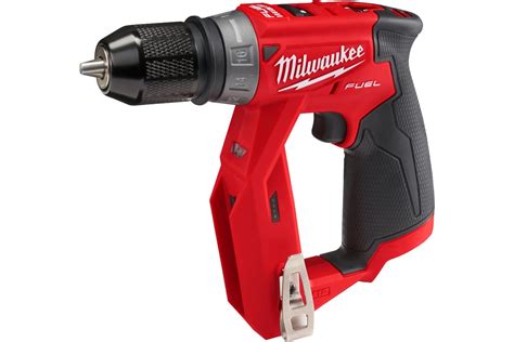 Аккумуляторная дрель шуруповерт со сменными насадками Milwaukee M12