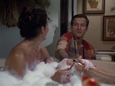 Nude Video Celebs Veronica Hamel Sexy Hill Street Blues S01e04 1981