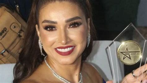 روجينا تحصد جائزة أفضل ممثلة مصرية من مهرجان الأفضل في لبنان