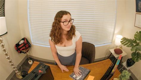 Touchdown In Tampa VR Porn Video VRPorn