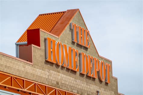 Home Depot Hd Beats On Q Earnings And Sales Estimates Revised