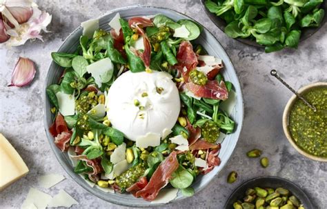 Salade Met Burrata Serranoham En Pistachepesto Recept