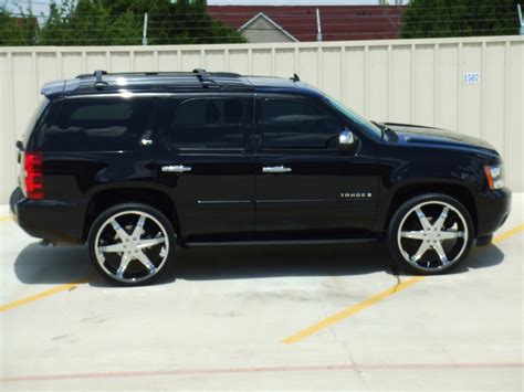 2008 Chevrolet Tahoe - Information and photos - MOMENTcar