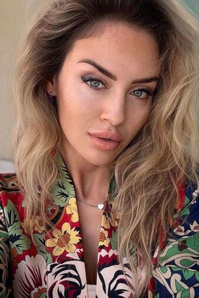 Dazzling Irina 35 Y O From Kyiv Ukraine With Blonde Hair VeronikaLove