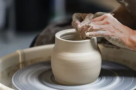 The Ultimate Guide On Coil Pottery Spinning Pots