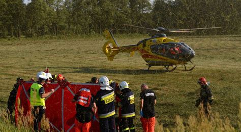 Wystarczy A Chwila Nieuwagi Koszmarny Wypadek Podczas Prac Polowych