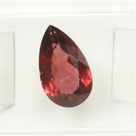 No Reserve Deep Pink Orangy Purplish Malaya Garnet 2 39 Ct Catawiki