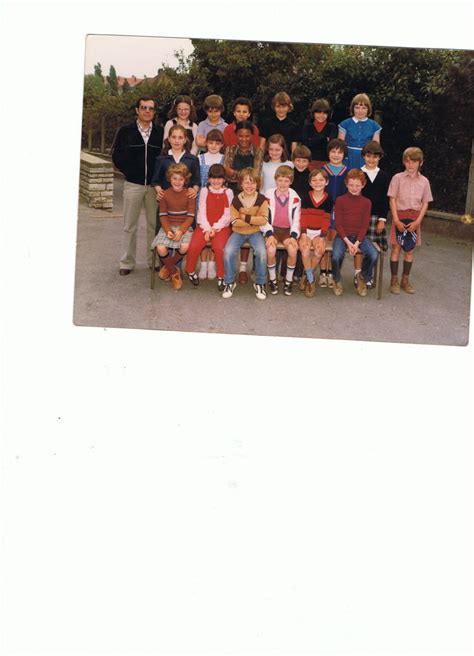 Photo De Classe Cm2 De 1982 ECOLE DES ROSOIRS Copains D Avant