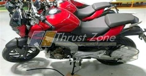 Bajaj Dominar 400 Racing Red Spotted! Launch Soon! - Maxabout News