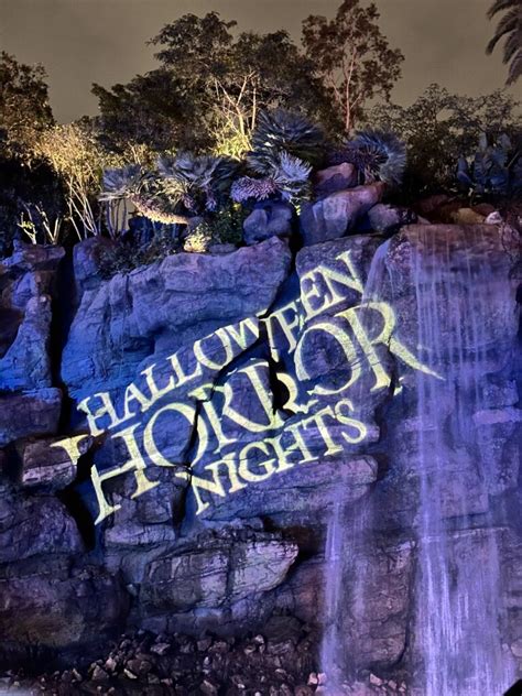 Feast and Fright: Halloween Horror Nights at Universal Studios ...