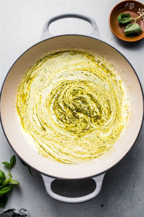 how to make pesto cream sauce