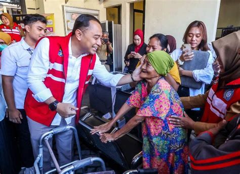 Eri Cahyadi Kembali Ngantor Di Kelurahan Cara Saya Bekerja Dengan