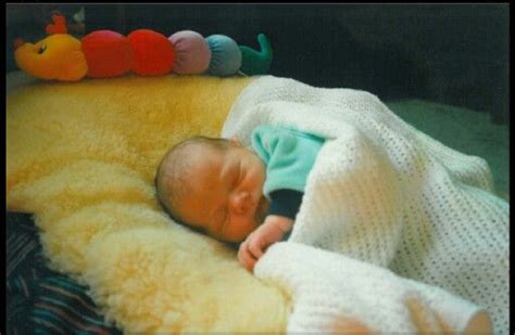 Harry Styles as a newborn | Harry styles baby, Harry styles, Harry